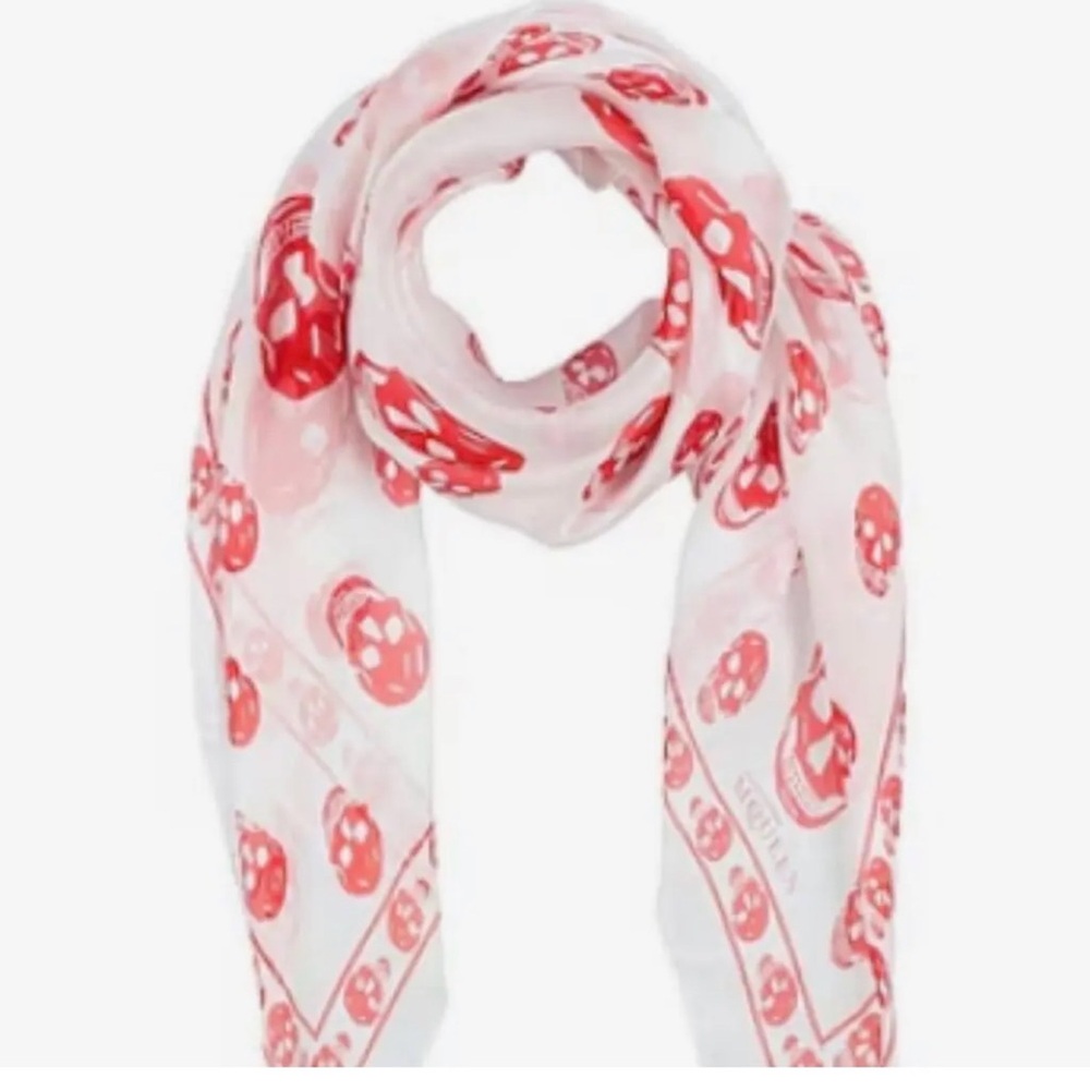 Alexander McQueen Red and White Skull Print Scarf NWT 100% Silk